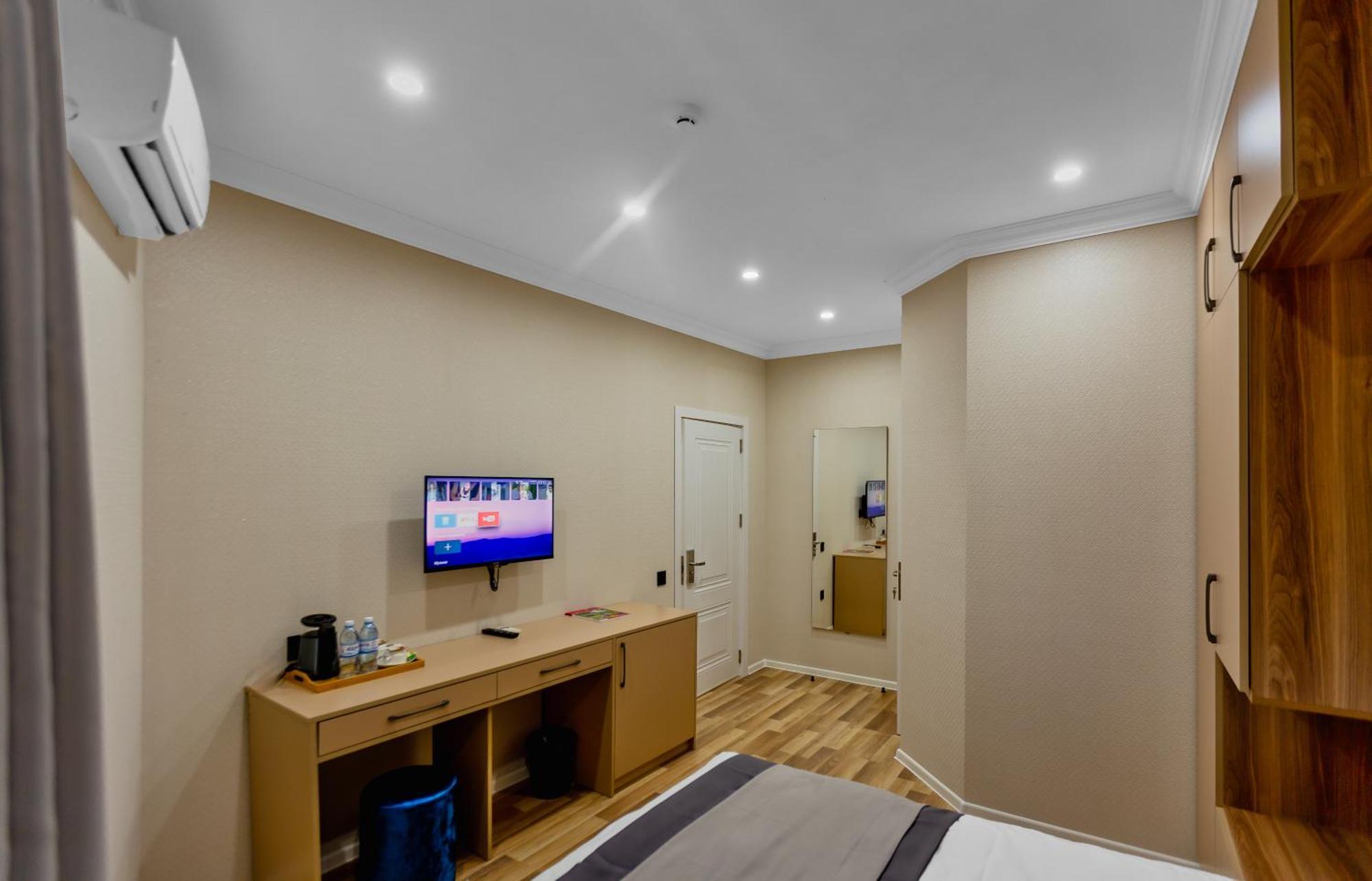 Hillside City Center Hotel Баку Экстерьер фото