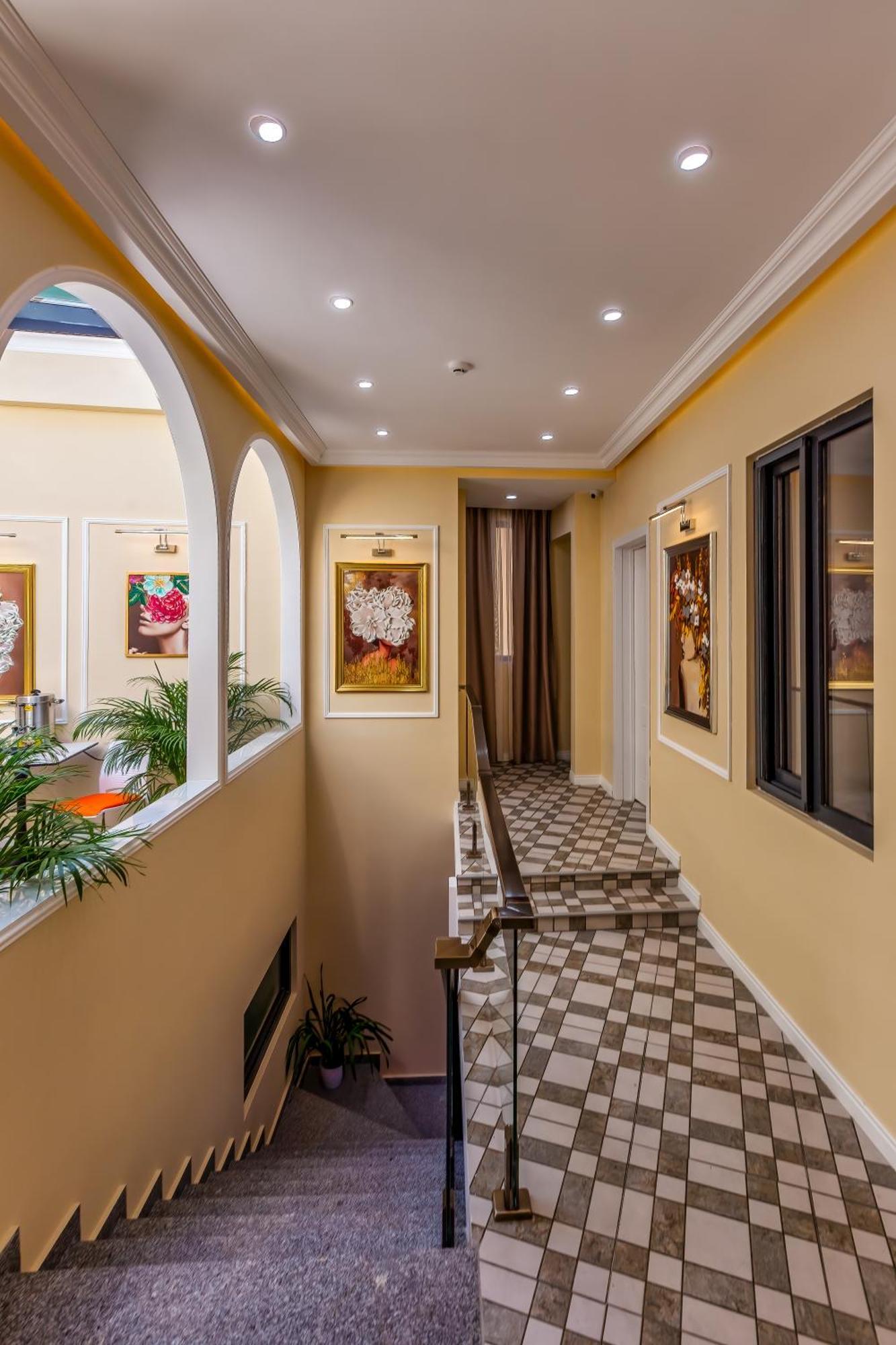 Hillside City Center Hotel Баку Экстерьер фото