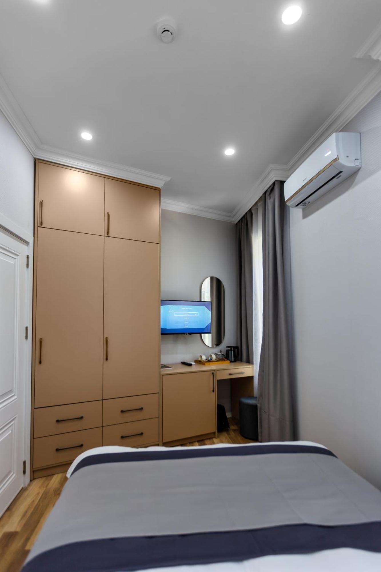 Hillside City Center Hotel Баку Экстерьер фото