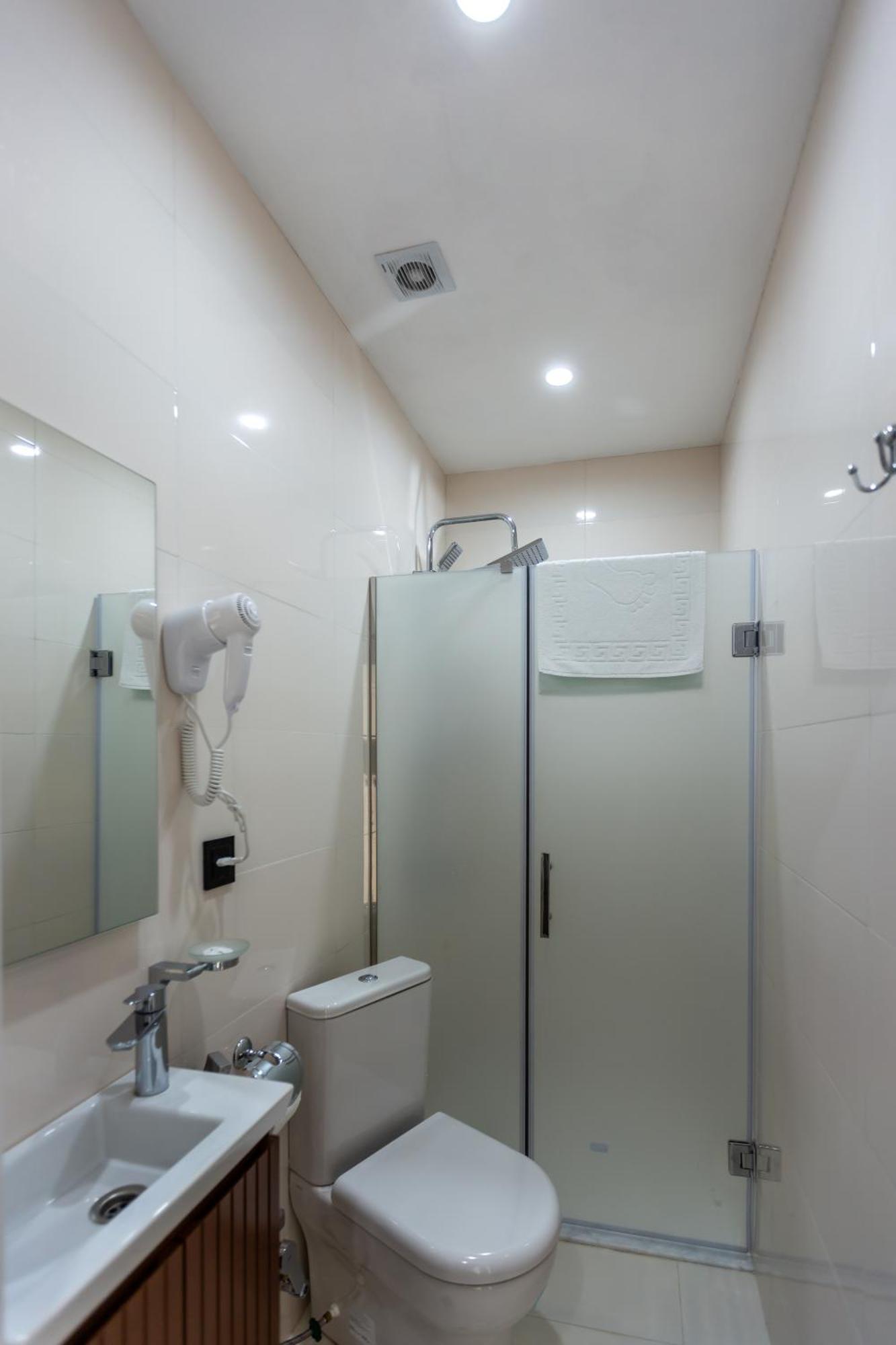 Hillside City Center Hotel Баку Экстерьер фото